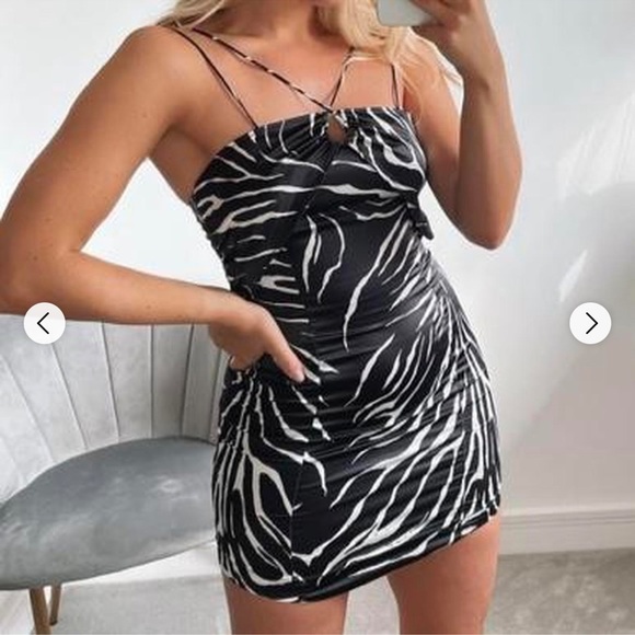 FREE Zara black zebra dress - Picture 1 of 3